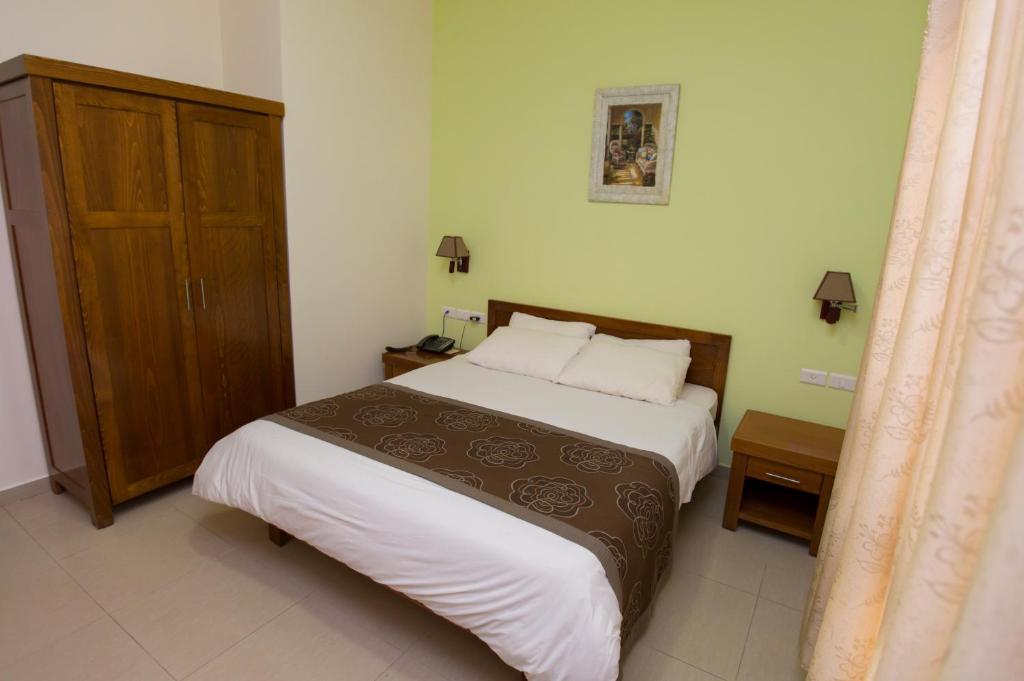Angel Hotel Bethlehem Room photo